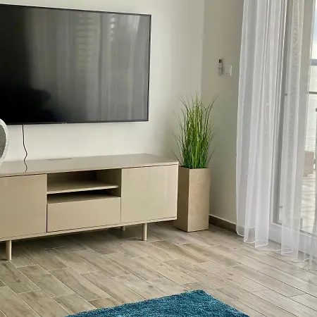 Royal Blue - Luxurious Flat With 5-star View Over Balaton * 凯斯特海伊