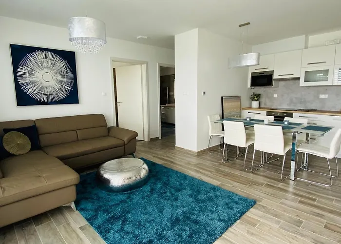 Royal Blue - Luxurious Flat With 5-star View Over Balaton *